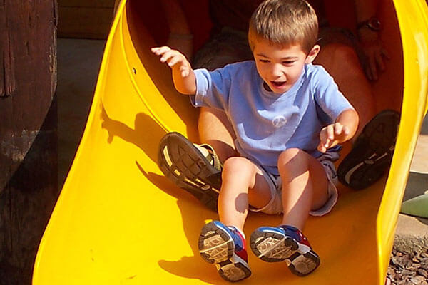 Is indoor playground good for family education?